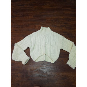 Off white mock neck crop sweater Arizona size XS